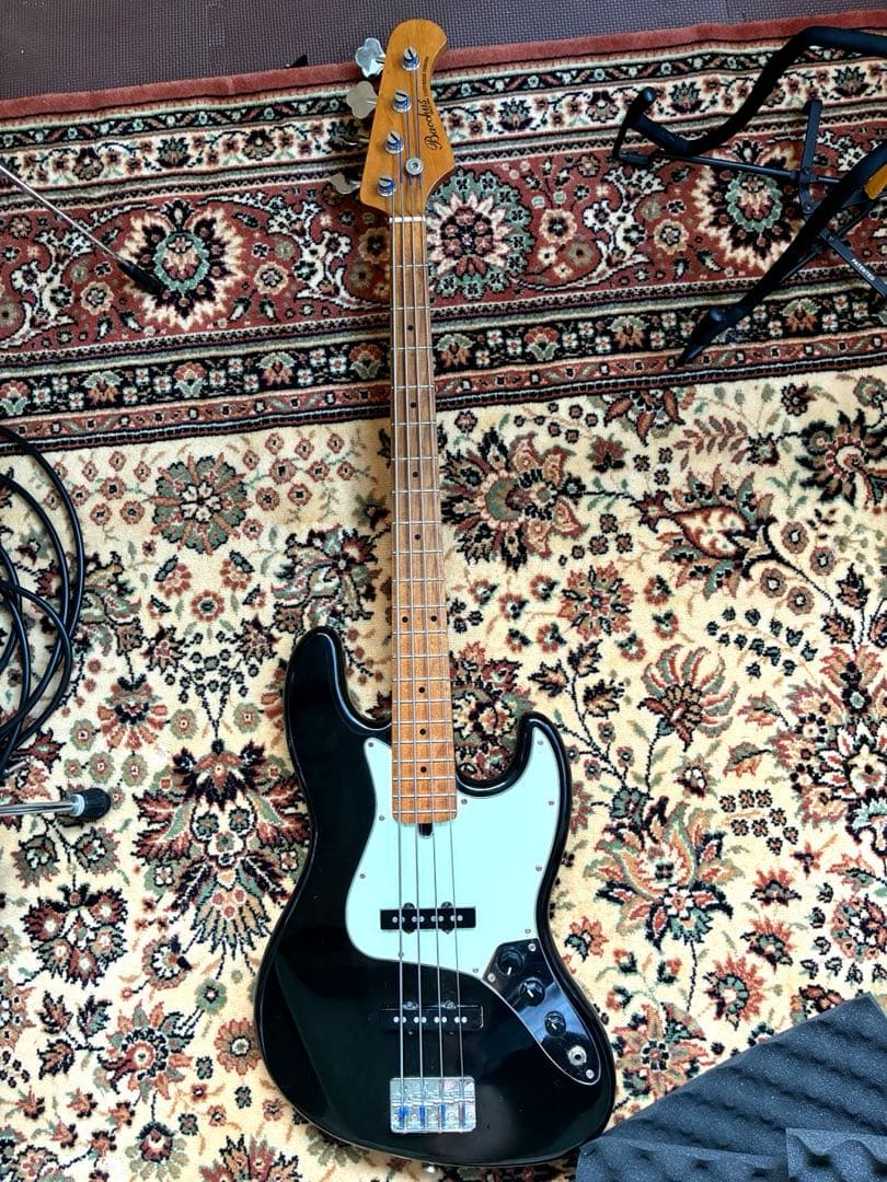 Bacchus ジャズベース ローステッドメイプル