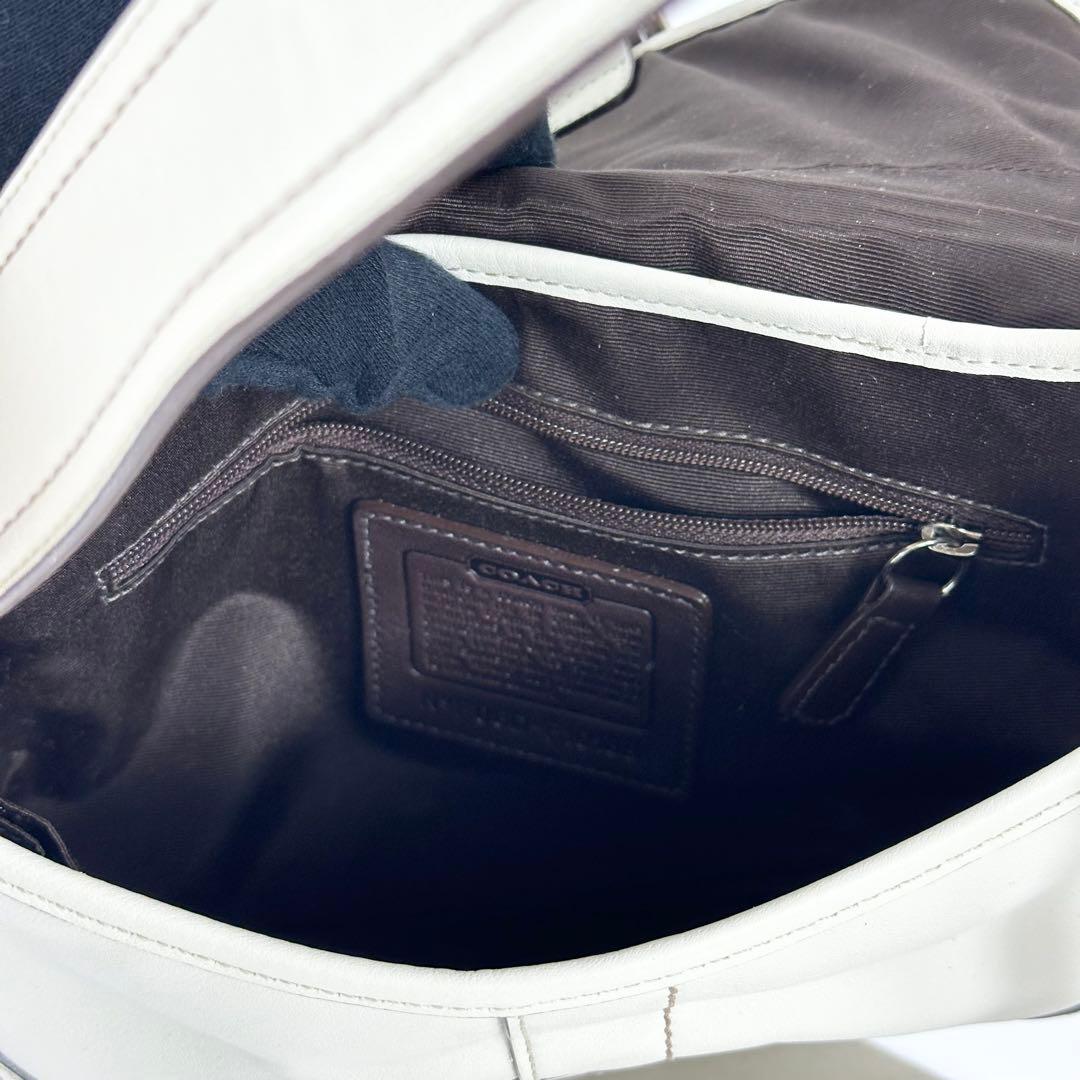 美品 COACH ホーボー ワンショルダーバッグ 白系
