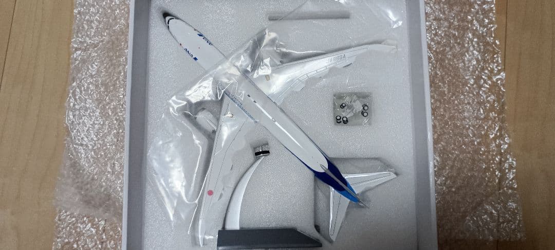 ANA Boeing 787-9 JA888A　1/200スケール