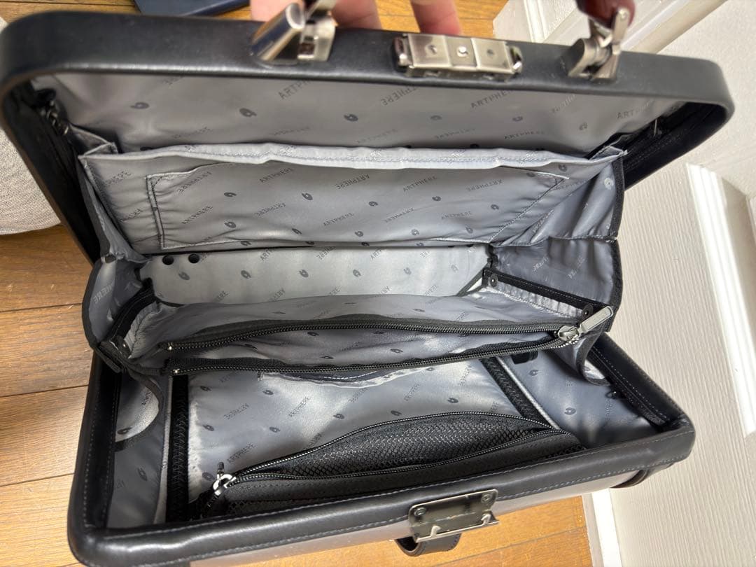 ARTPHERE ビジネスバッグ グレー