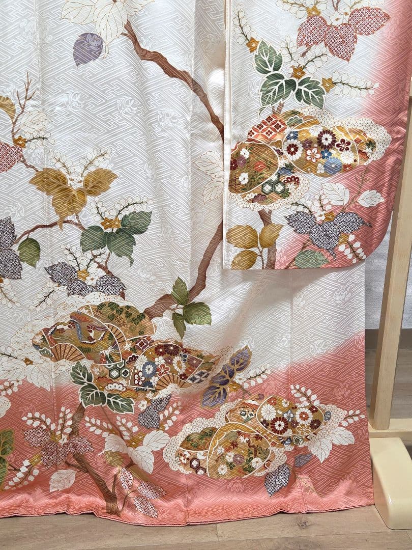 E5 美品 吉澤友禅 吾妻徳穂 吉祥文様 金彩 金駒刺繍 袷 正絹 振袖 着物