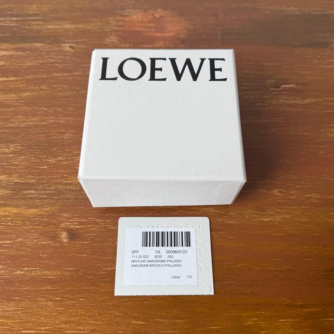 LOEWE ロエベ アナグラム ブローチ (メタル)