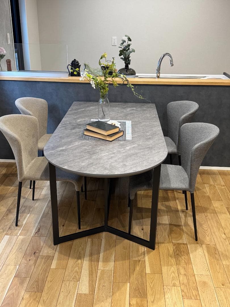 モデル展示 未使用品 半円状ダイニングテーブル1600 ストーン柄 CHERRY