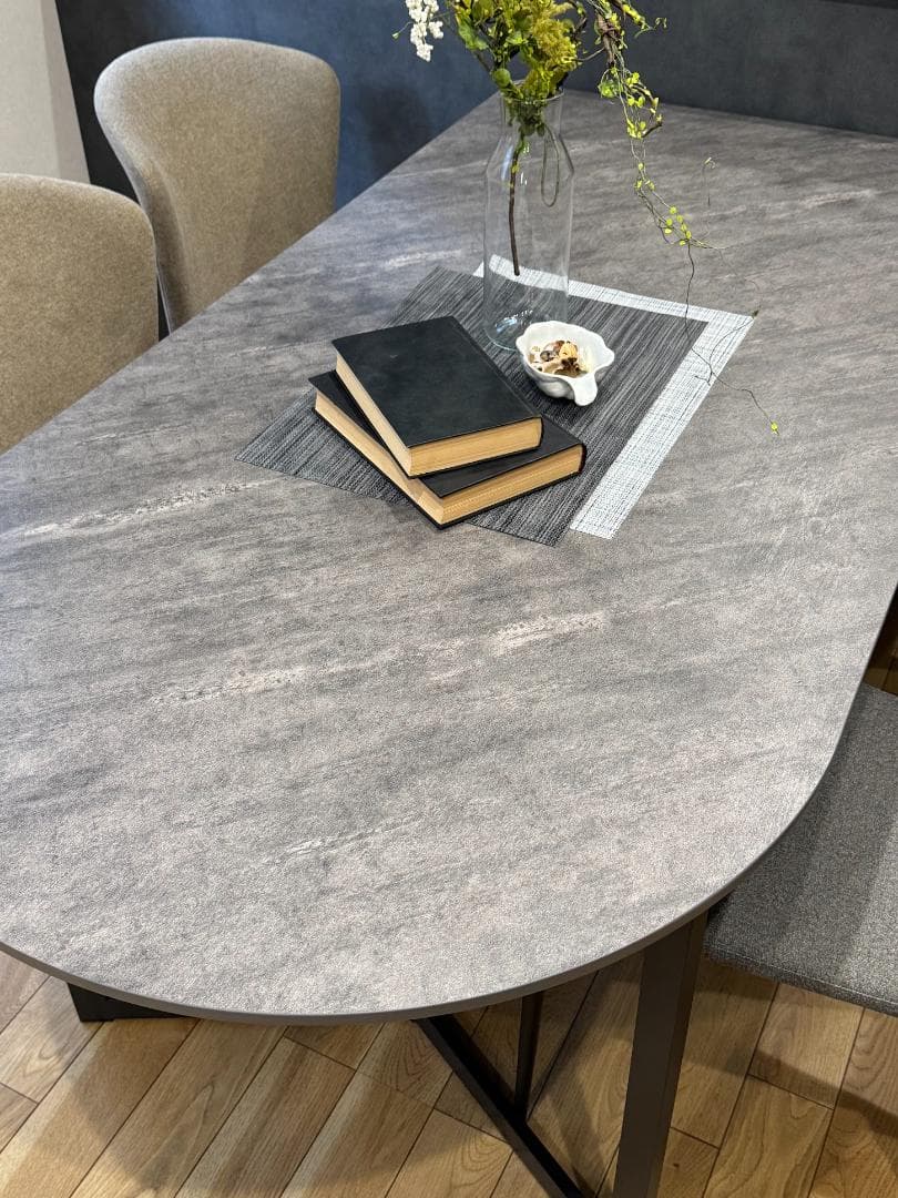 モデル展示 未使用品 半円状ダイニングテーブル1600 ストーン柄 CHERRY