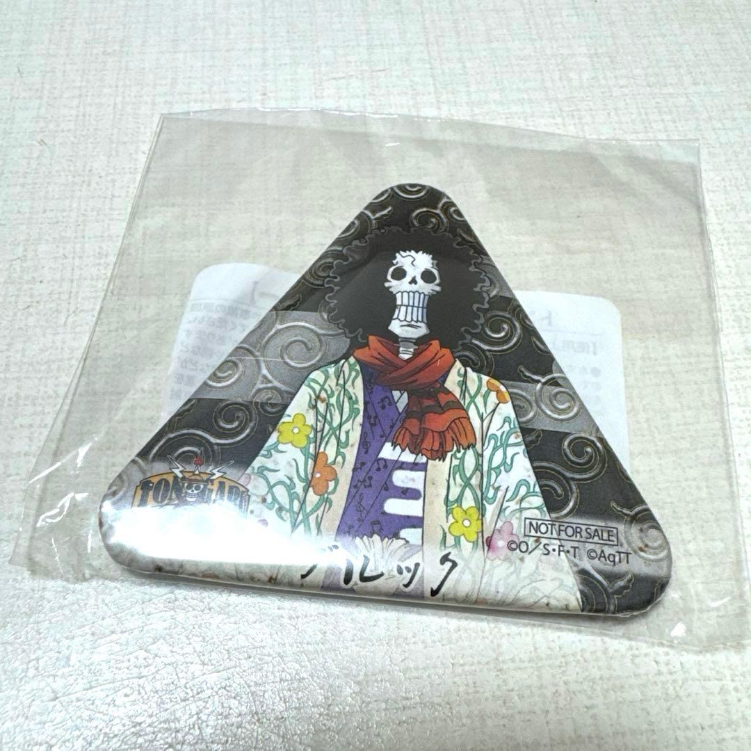 ワンピースタワートンガリ缶バッジ ブルック2種&4周年ステッカー他ブルックセット