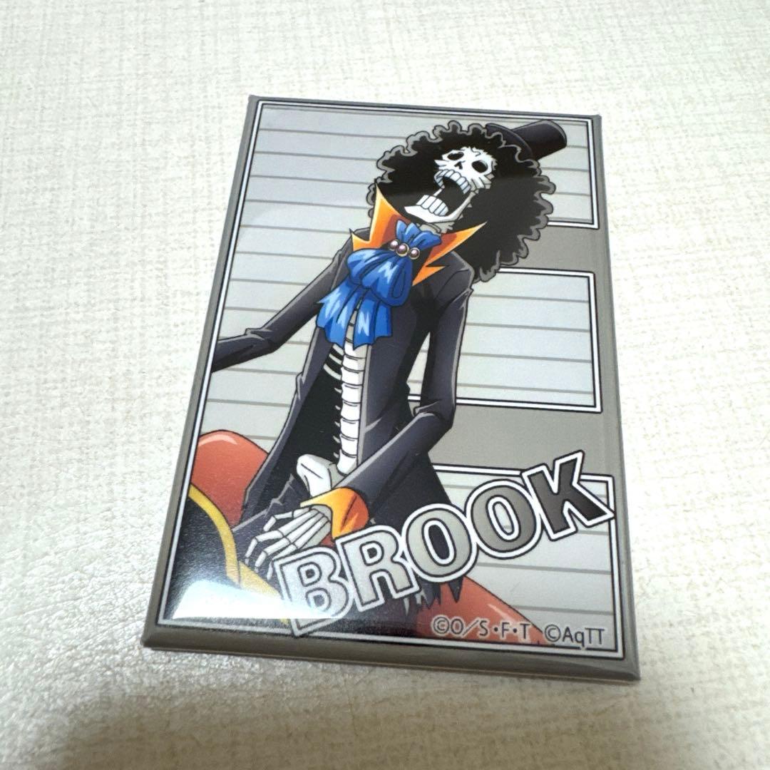 ワンピースタワートンガリ缶バッジ ブルック2種&4周年ステッカー他ブルックセット