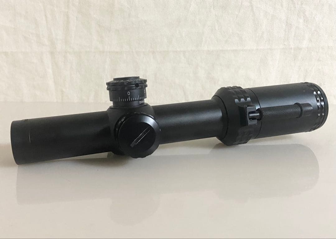 実物 Bushnell AR91424l 1-4x24 ショートスコープ