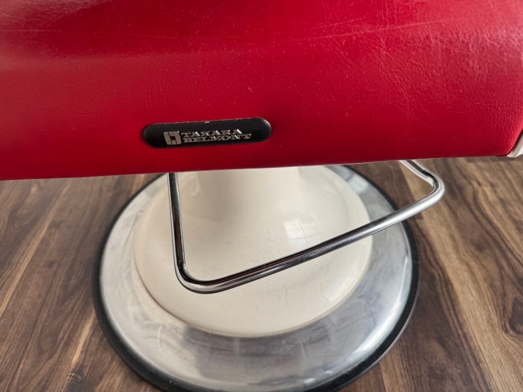 ド*ん様 引き取りタカラベルモント理容椅子 赤 ビンテージ 昇降可 美品 バーバ