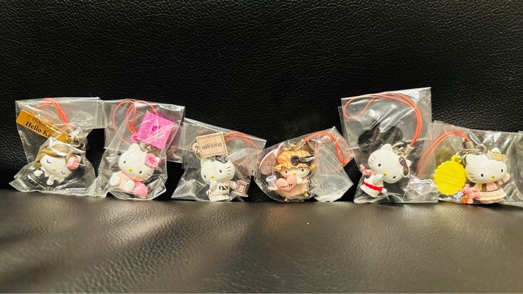 ピーチジョン×ハローキティ ストラップ ご当地 PEACH JOHN ガチャ