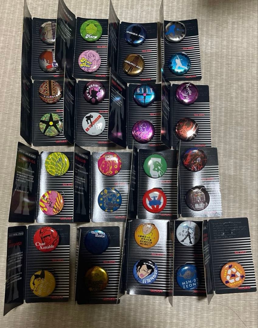 レア！　機動戦士ガンダム　缶バッジ　ガンダム第二弾33個　アムロ　シャア