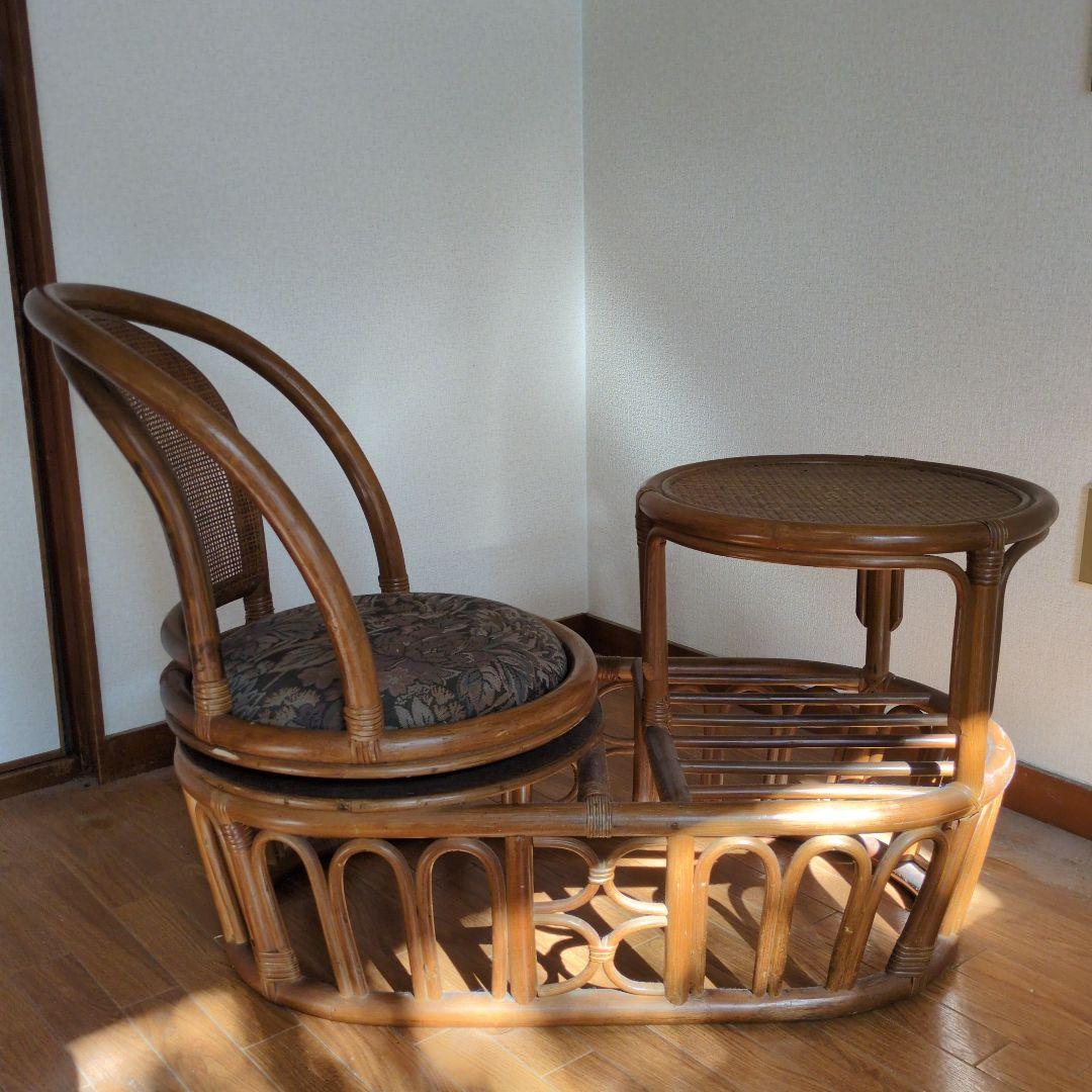 ★最終値下げ 超特価セール★昭和の珍品★コイズミ製 ラタン 回転椅子付きテーブル