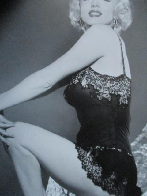 ほぼ新品　マリリンモンロー　カレンダー　2020　永久保存向き