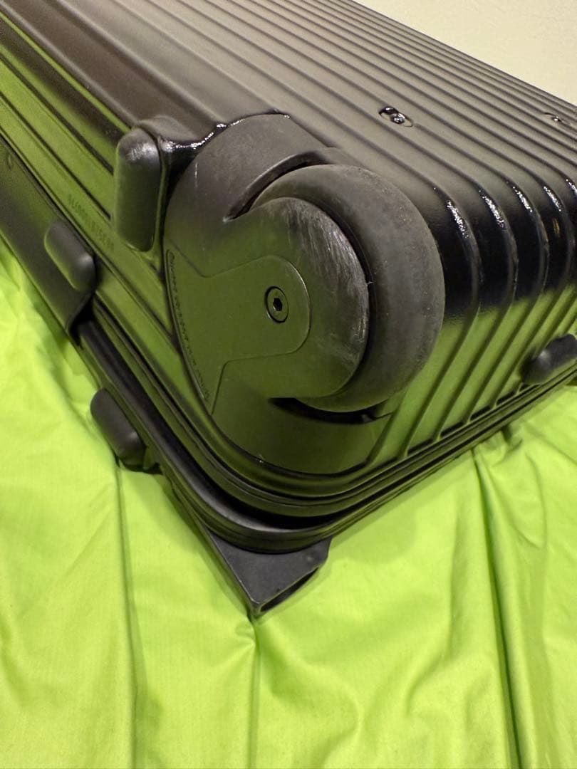廃盤　RIMOWA/リモワ　ルフトハンザ２輪35Lマットブラック