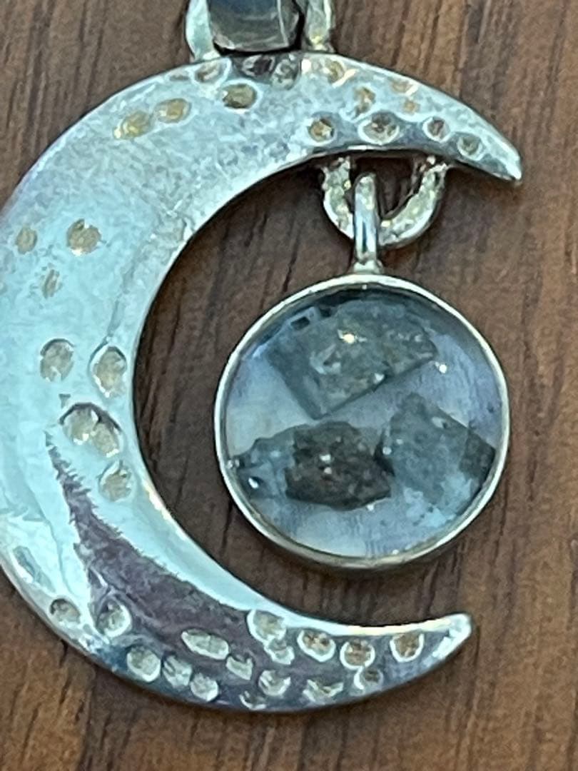 月の隕石入り　ペンダントトップ (ムーンロック) 月隕石