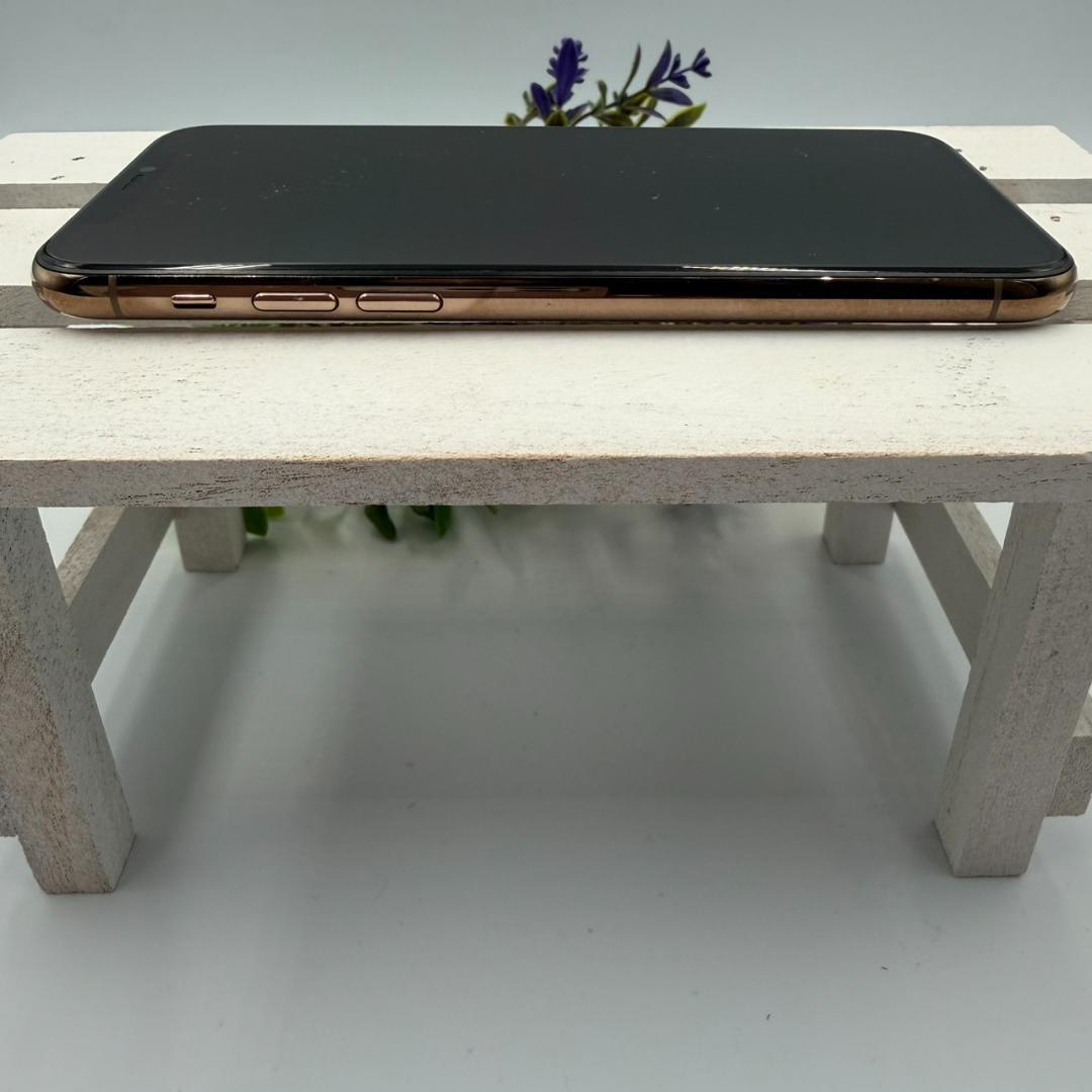 【美品】iPhone 11 Pro 64GB ゴールド 308