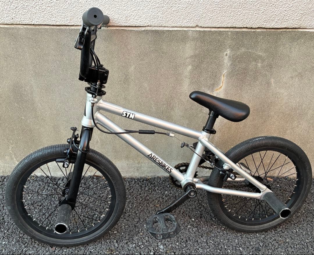 ARES STN BMX 自転車 シルバー・ブラック 16インチ