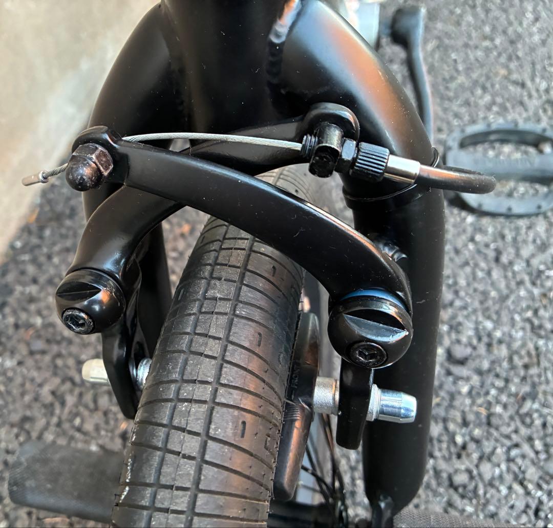 ARES STN BMX 自転車 シルバー・ブラック 16インチ