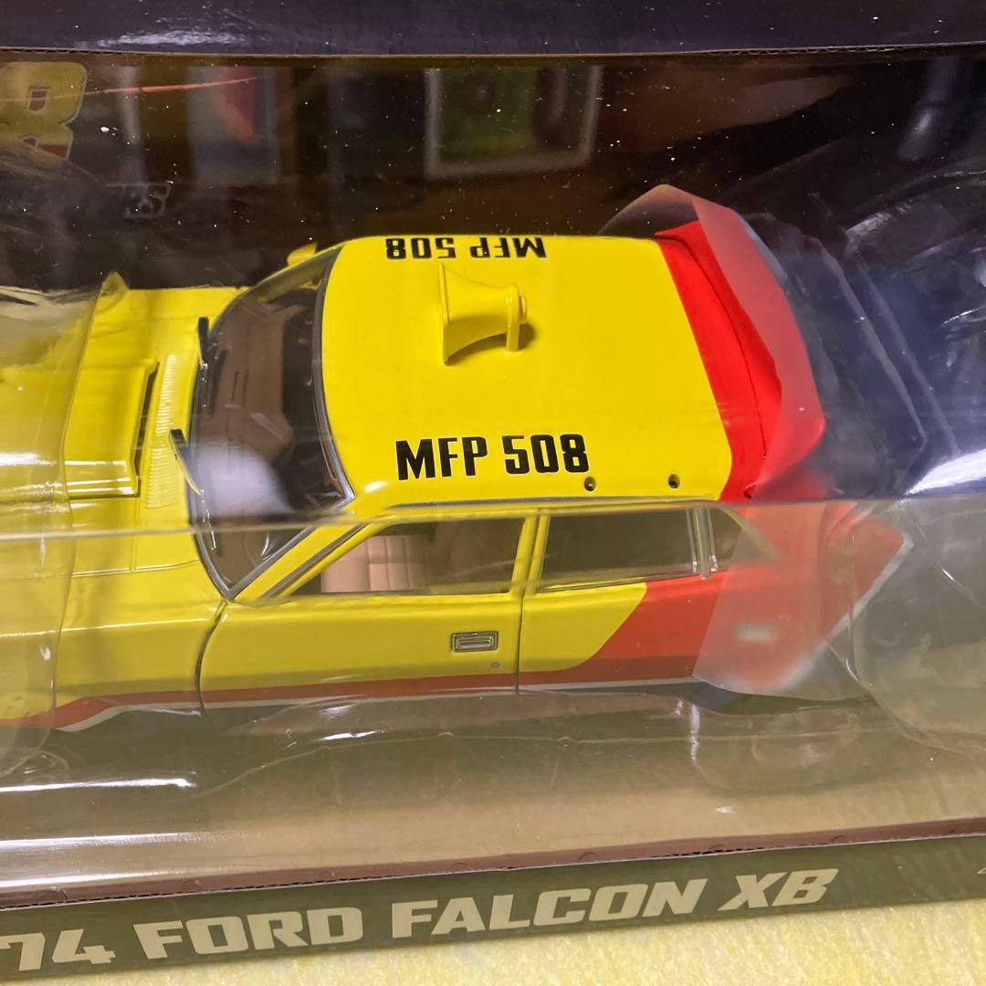 マッドマックス1974 Ford Falcon XB パトカー 1/18スケール