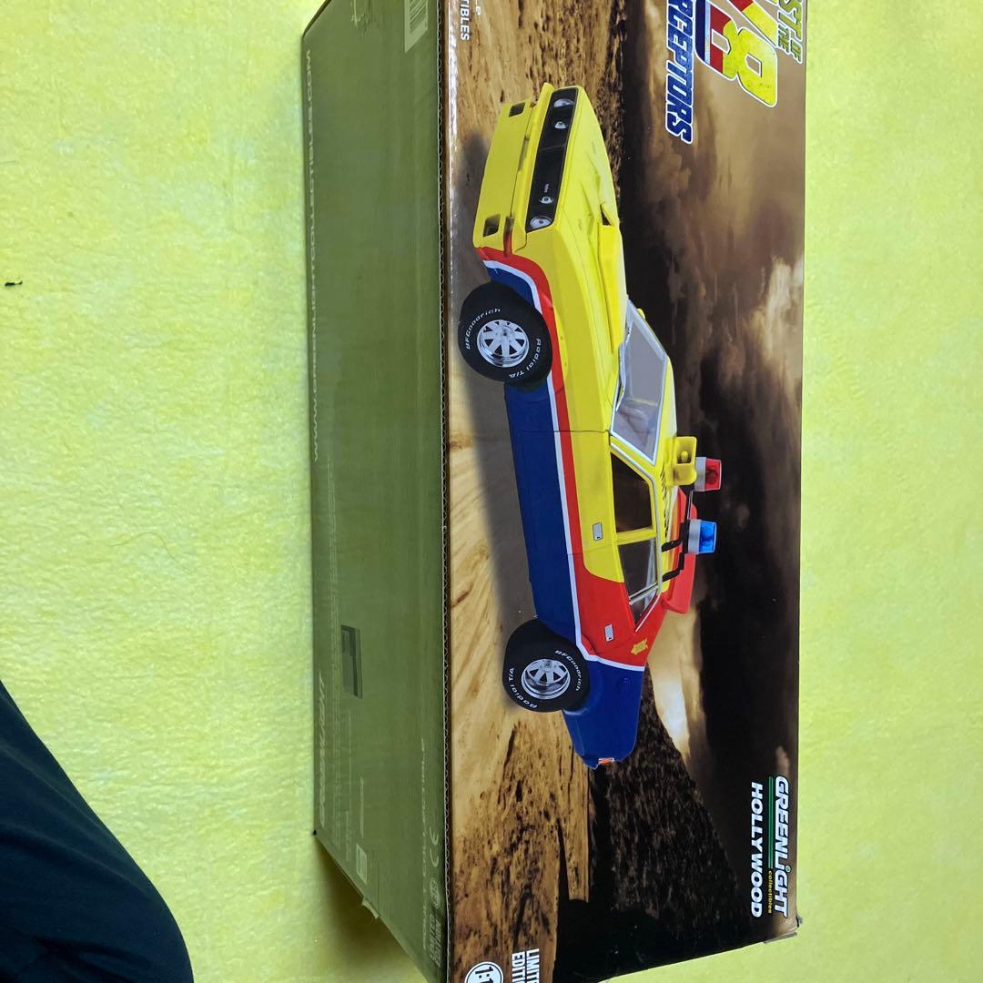 マッドマックス1974 Ford Falcon XB パトカー 1/18スケール