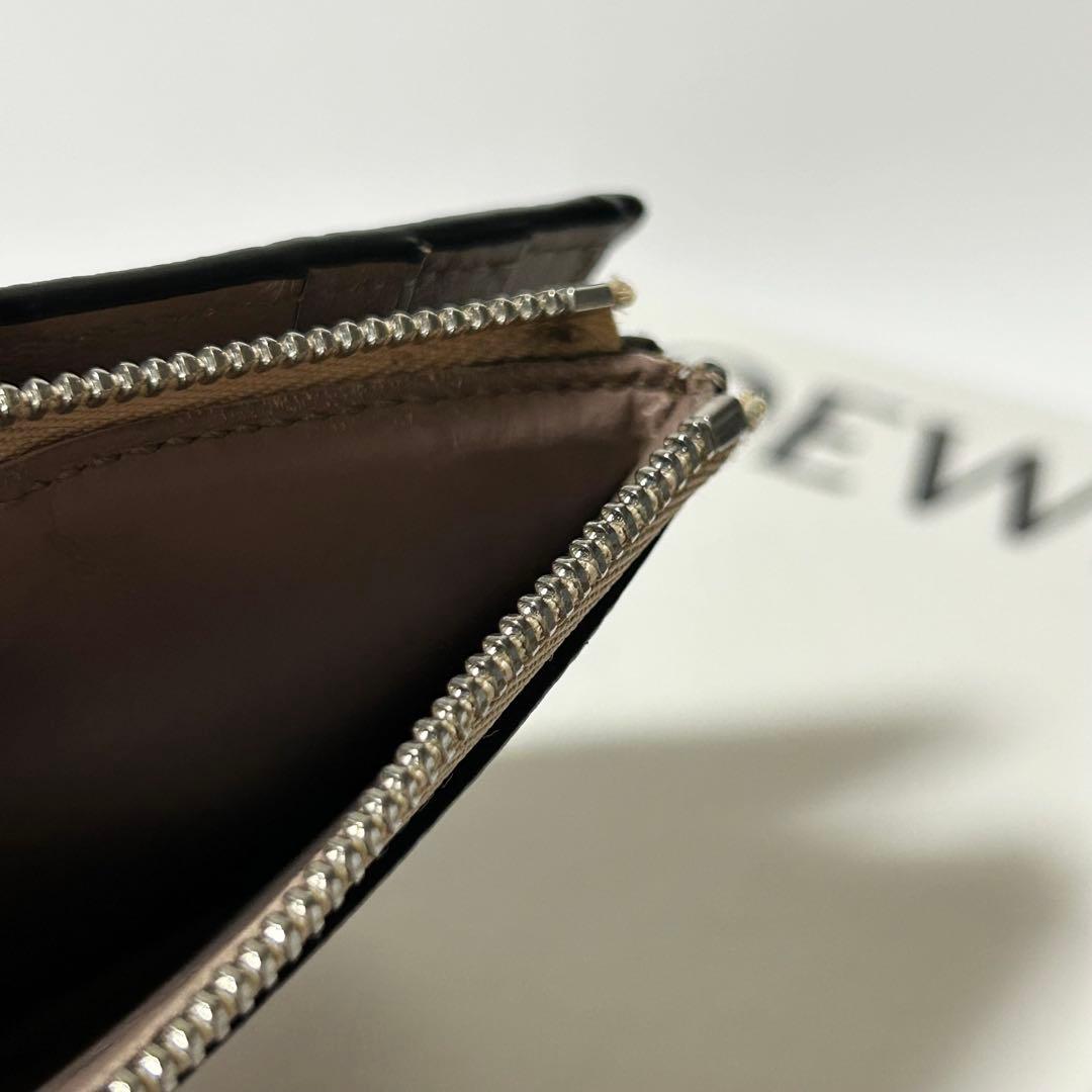 ロエベ アナグラム スリムジップ バイフォールド 二つ折り財布 レザー