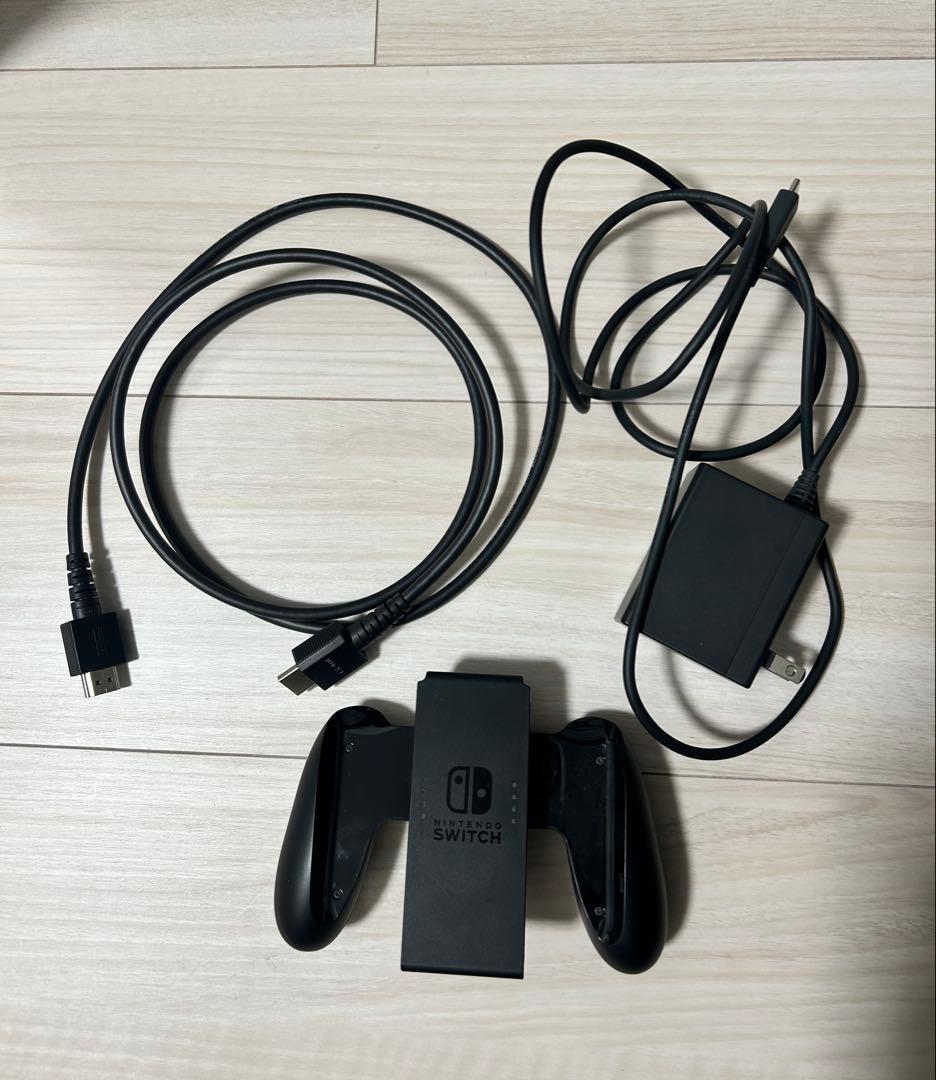 Nintendo Switch本体セット、充電グリップ、キャリングケース、ドッグ
