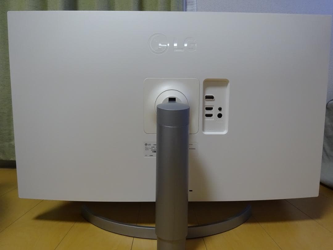 【美品】LG 31.5インチ IPS 4Kモニター 32UN650-W①