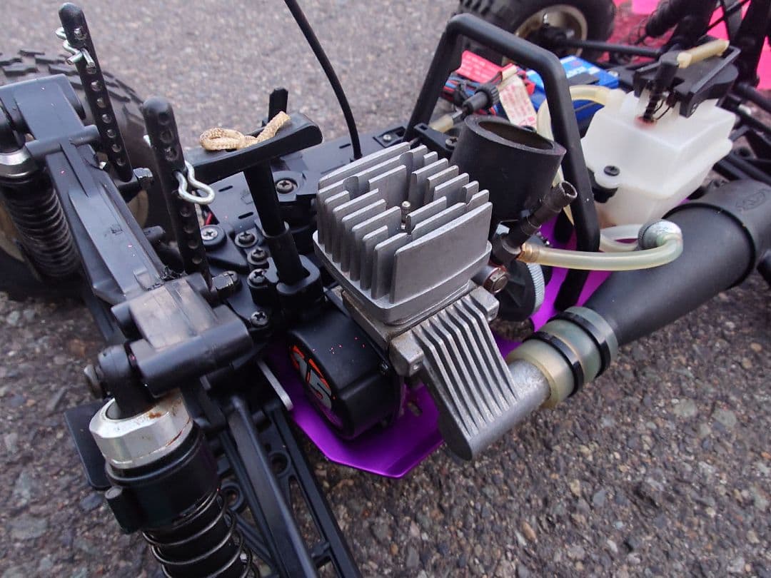 1/10HPI　4WDエンジンレーシングバギー即走行可