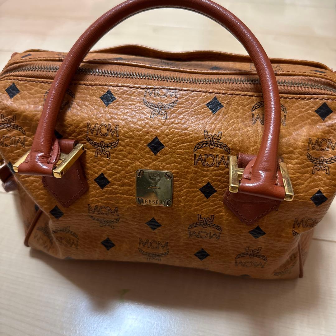 MCM ブラウンレザーハンドバッグ