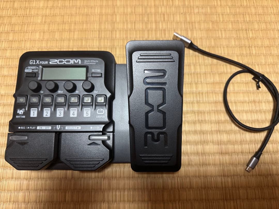 ZOOM G1X FOUR マルチエフェクター　動作良好