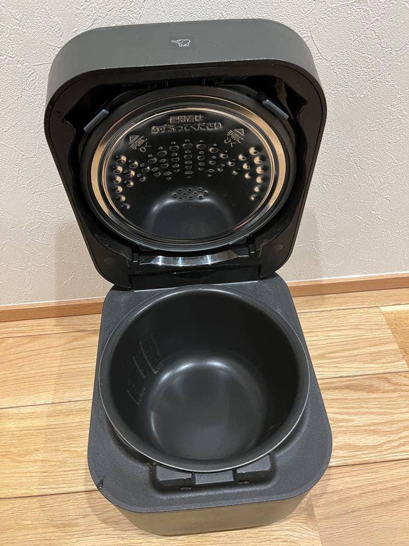 象印　NW-SA10 炊飯器 1.0L ブラック