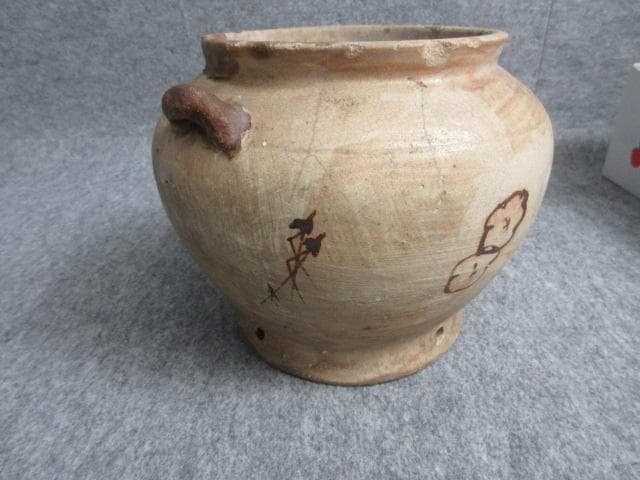 江戸中期明和古織部耳付き壷 [B27386]