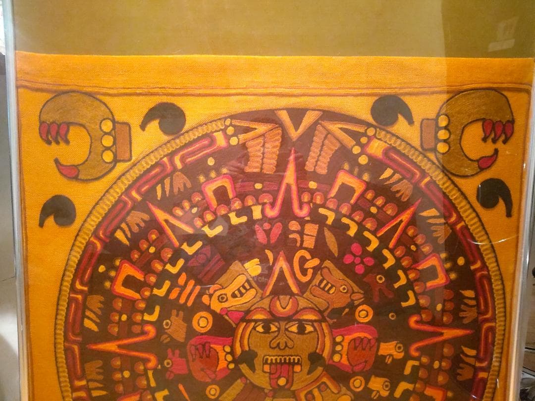 レトロ★メキシコ製品 当時物 世界遺産 マヤ文明 太陽の石 刺繍 装飾品 飾り物