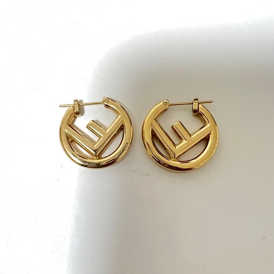 FENDI ピアス ゴールド　両耳　箱なし　【中古】　最終値下げ‼️
