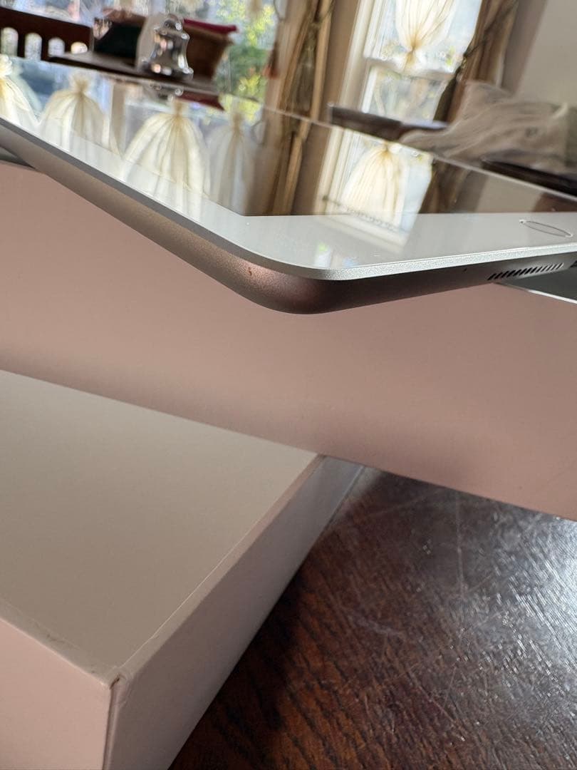 第6世代 iPad 10.2インチ 未使用に近い バッテリー容量96%