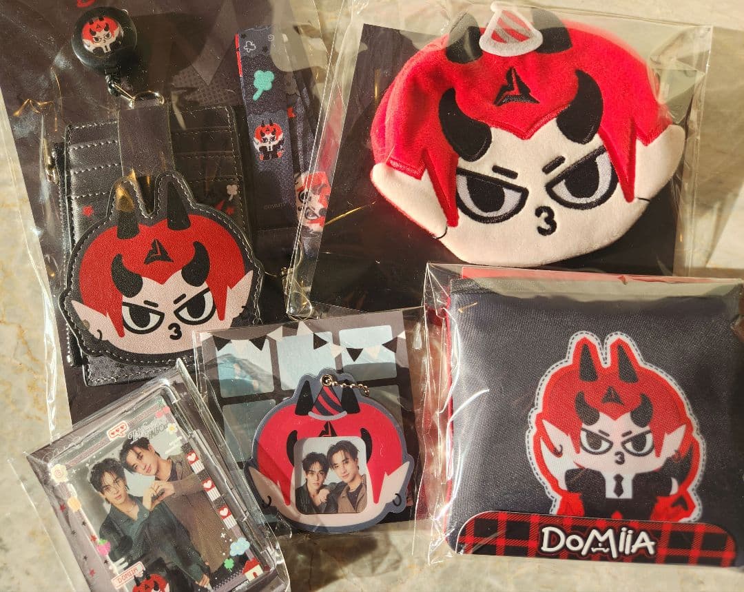 GMMTV【 PERTHSANTA 】DOMIIA グッズSET 限定1set