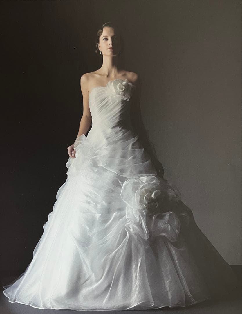 桂由美ウェディングドレス　sサイズ定価33万円ヘッドドレス付