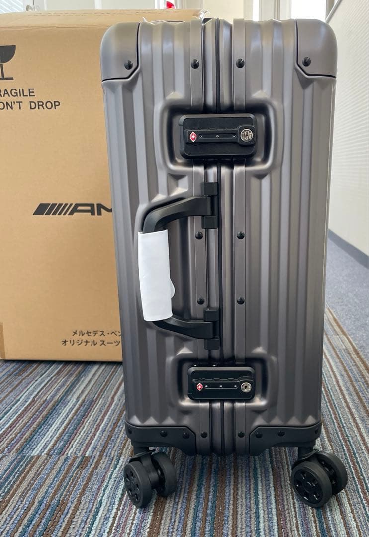 未使用　メルセデスベンツAMG オリジナルスーツケース 33L グレー