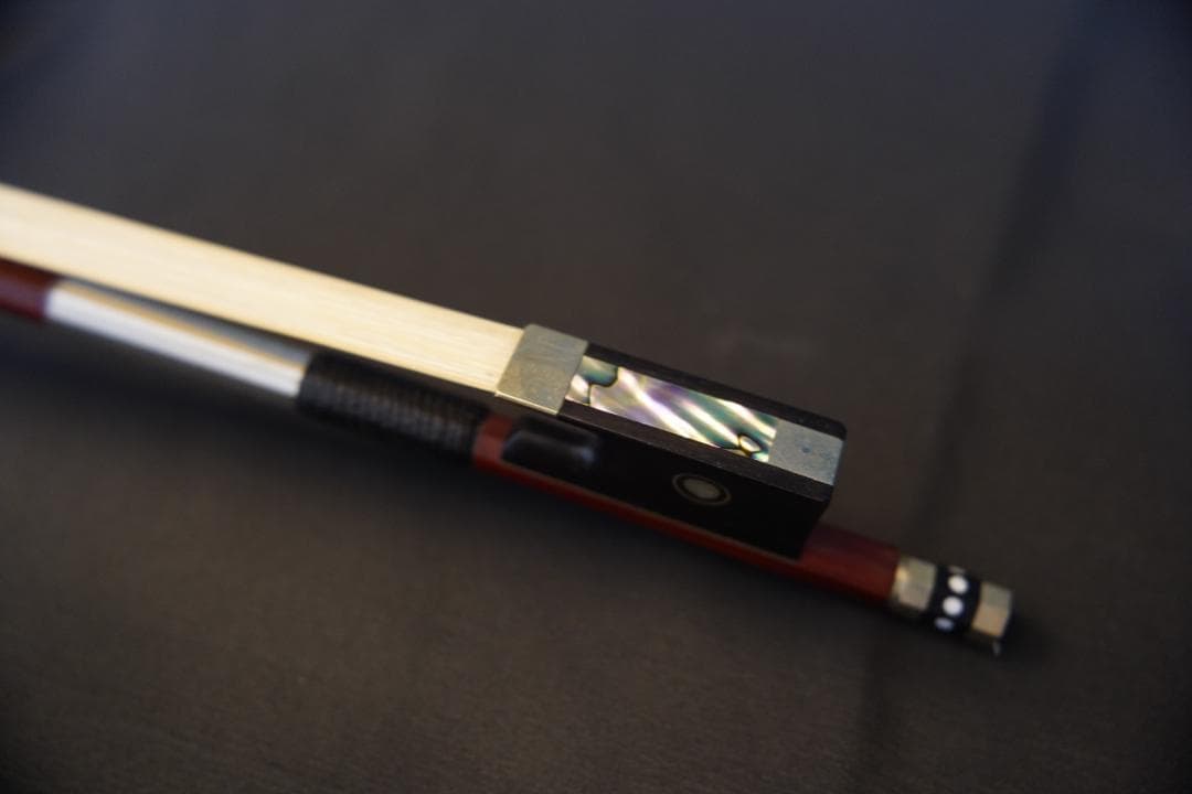 【良弓】バイオリン　フェルナンブーコ　弓　4/4　装飾スクリュー　☆2