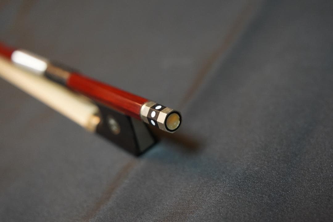 【良弓】バイオリン　フェルナンブーコ　弓　4/4　装飾スクリュー　☆2