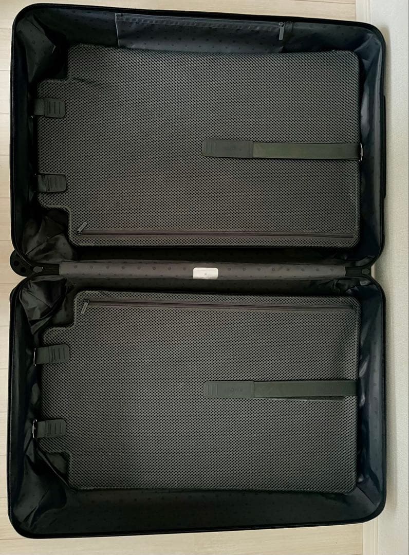 RIMOWA（リモア）スーツケース　エッセンシャル　チェックインL