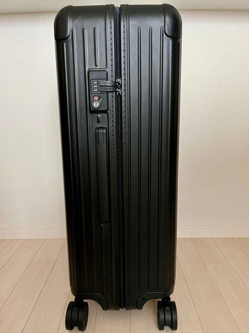 RIMOWA（リモア）スーツケース　エッセンシャル　チェックインL