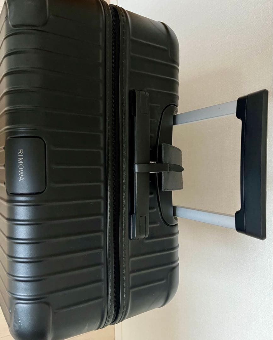 RIMOWA（リモア）スーツケース　エッセンシャル　チェックインL