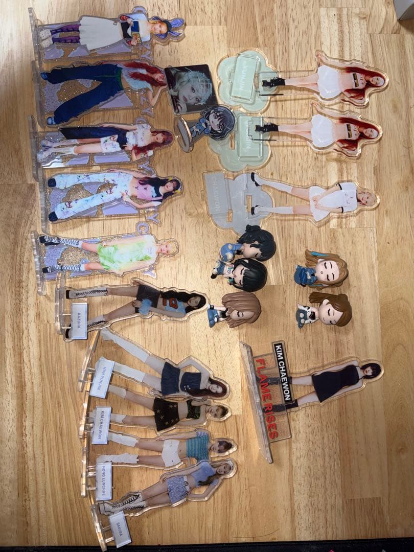 ルセラフィム LE SSERAFIM グッズ大量　※バラ不可