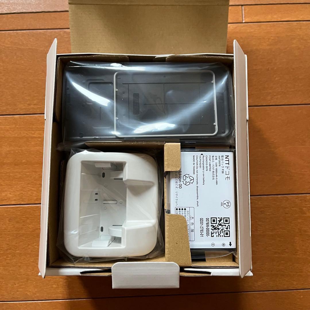 arrows ケータイ ベーシック F-41C ネイビー