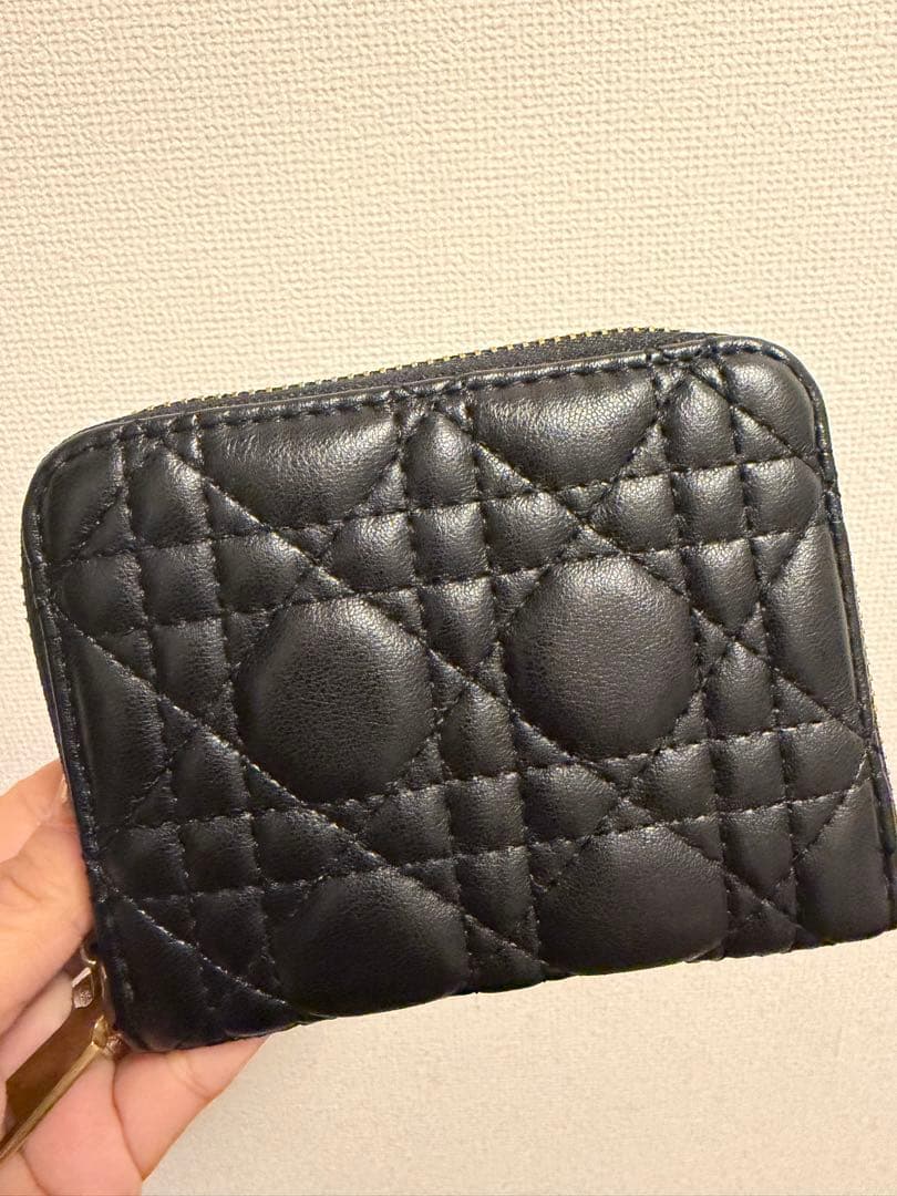 Dior ブラック キルティング ケース