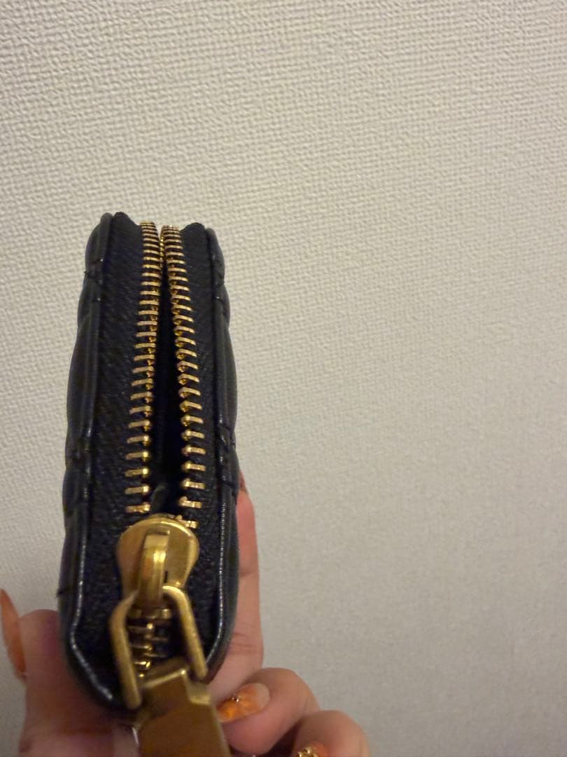 Dior ブラック キルティング ケース