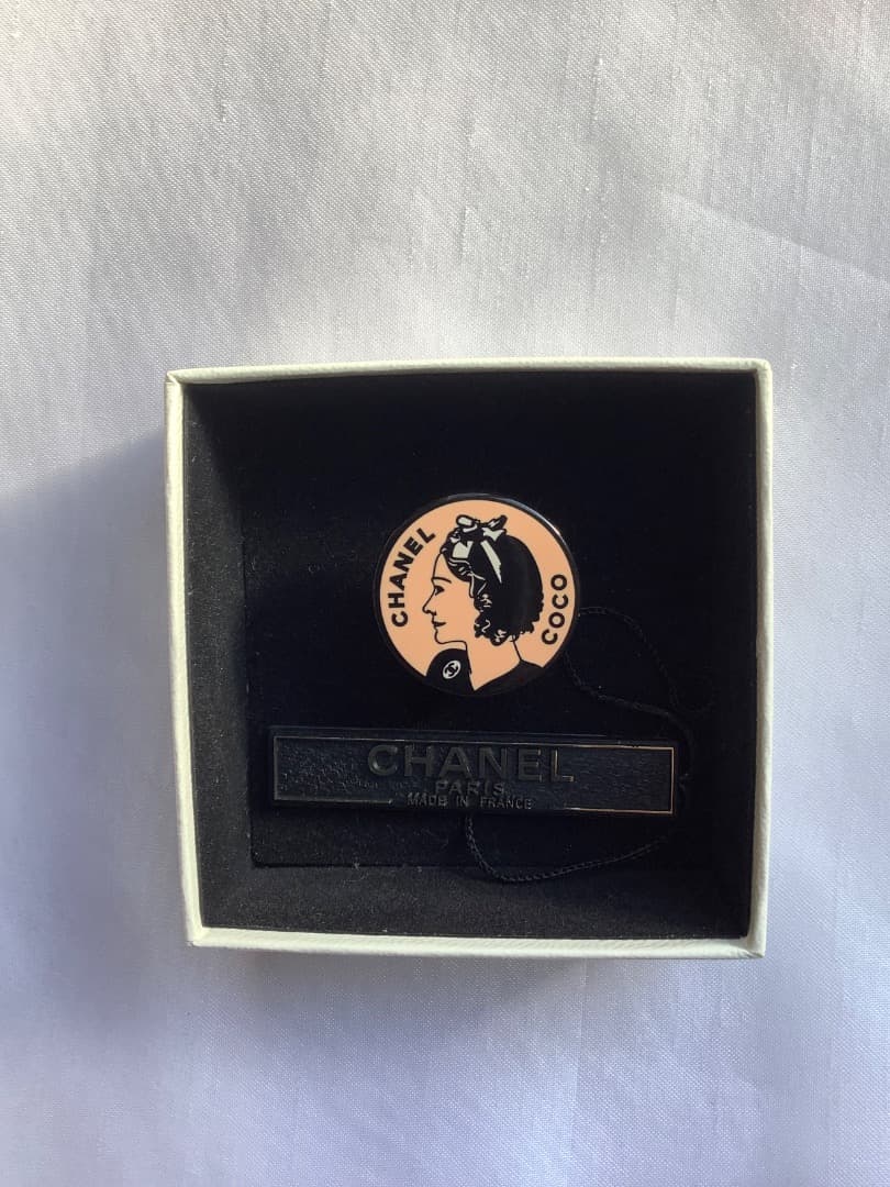 CHANEL シャネル　ピンブローチ　ピンバッチ