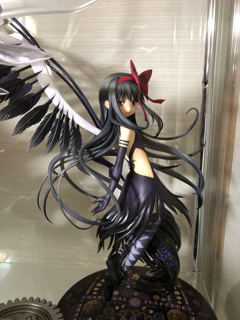 アルティメットまどか、悪魔ほむら　フィギュア