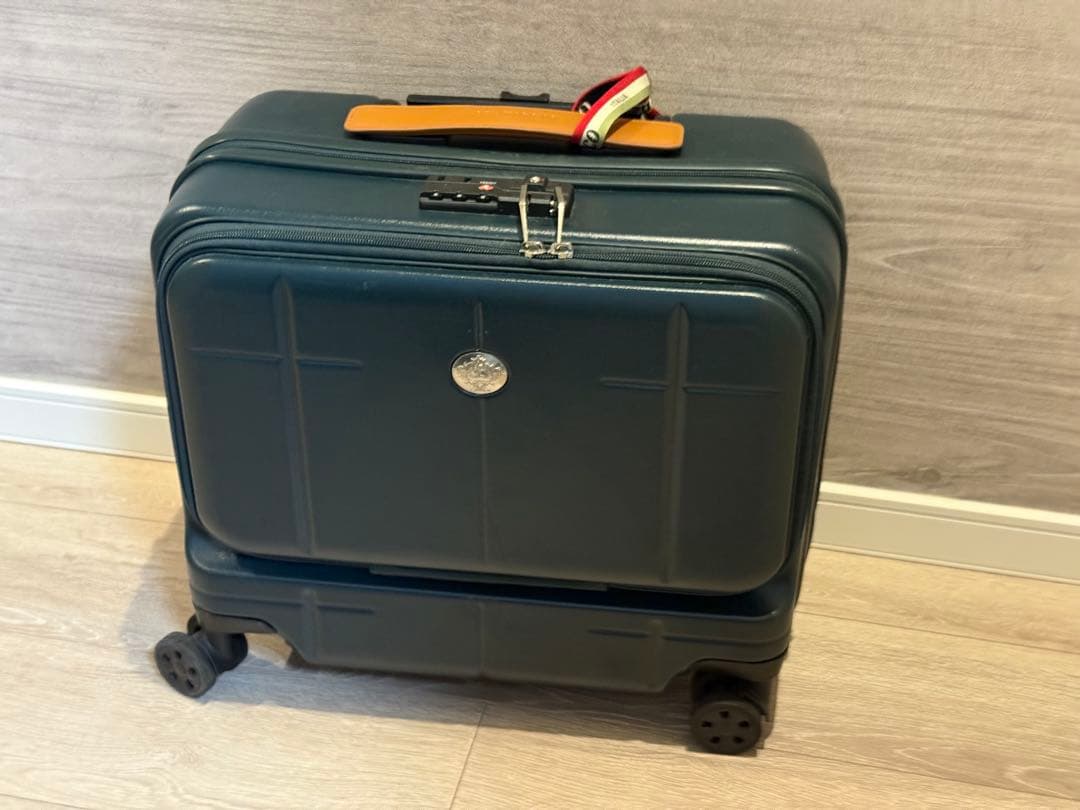 オロビアンコ　キャリーケース　グリーン　中古