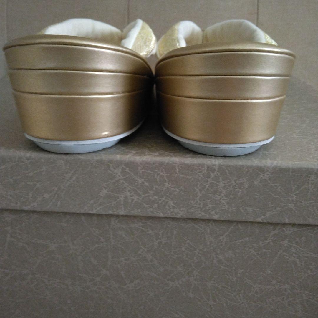 ハンドバッグとゴールド草履セットMサイズ